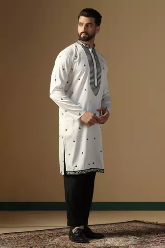 Men white embroidery kurta