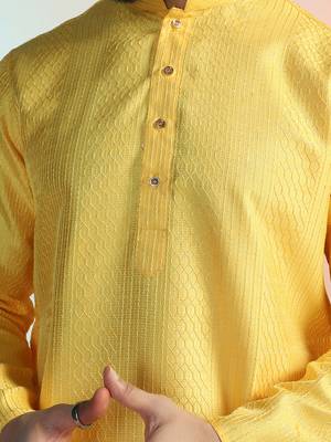 Men yellow embroidery kurta 5