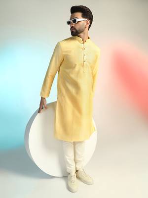 Men yellow embroidery kurta 1