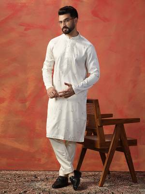 Men white embroidery kurta 1