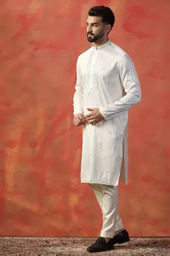 Men white embroidery kurta