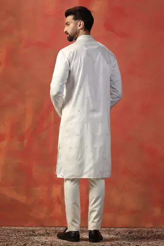 Men white embroidery kurta