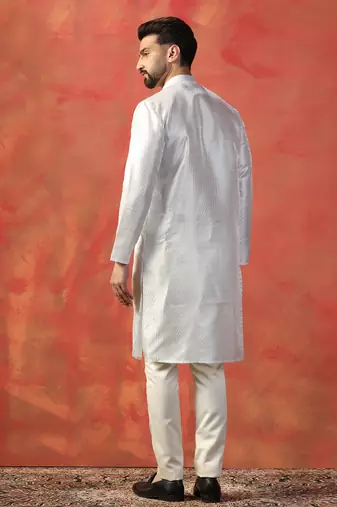 Men white embroidery kurta