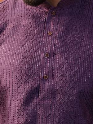 Men purple embroidery kurta 5