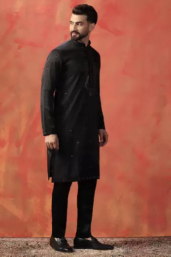 Men solid black neck work kurta