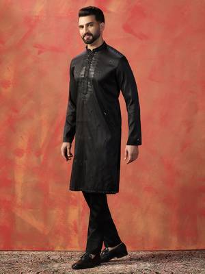 Men solid black neck work kurta 3
