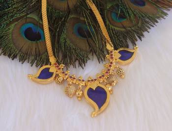 Mango shape green stone kerala style palakka necklace 1