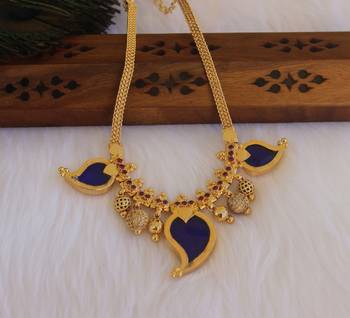 Mango shape green stone kerala style palakka necklace 3
