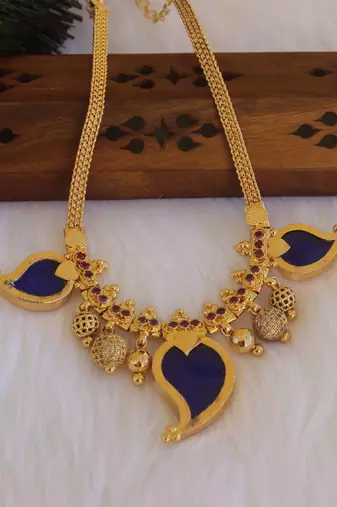 Mango shape green stone kerala style palakka necklace