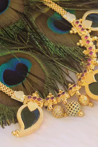 Mango shape green stone kerala style palakka necklace