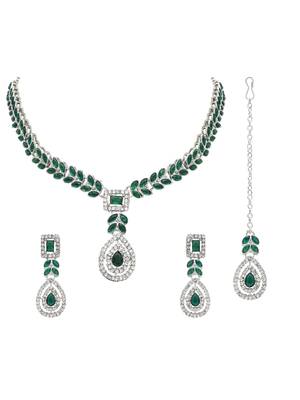 silver plated stylish design crystal diamond necklace jewellery set for women  2