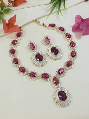 rose gold plated stylish design crystal diamond necklace & earrings jewellery set  1