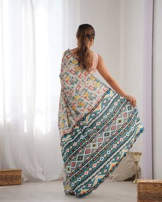 Chiffon digital print scallped border mirror work saree 5