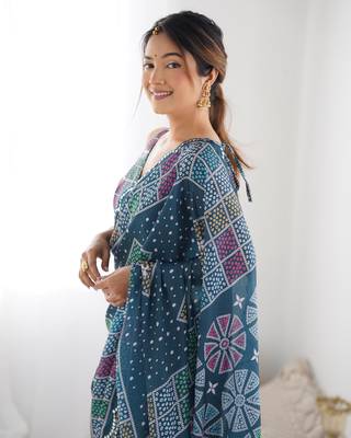 Chiffon digital print scallped border mirror work saree 3