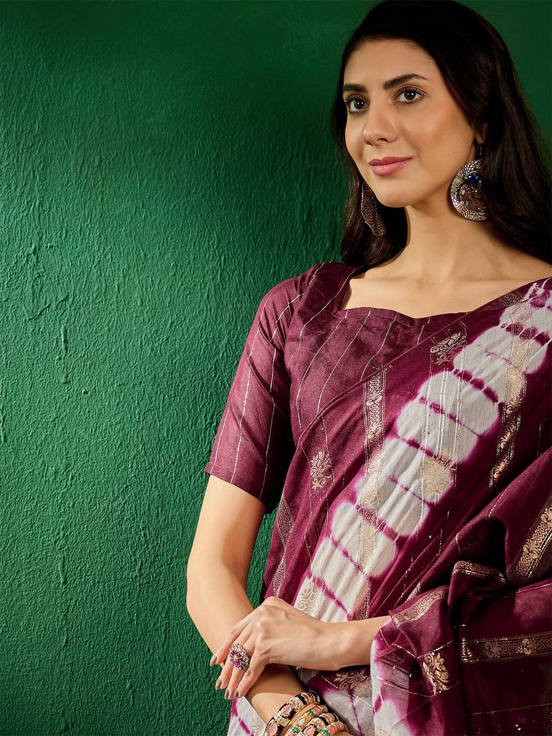 Wine staple cotton saree with tie-dye bandhani pattern