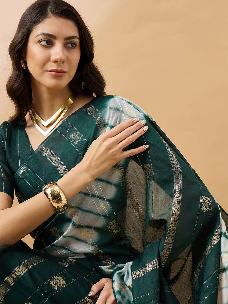 Green staple cotton saree with tie-dye bandhani pattern