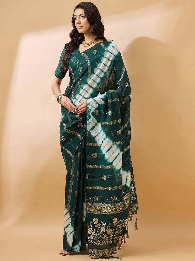 Green staple cotton saree with tie-dye bandhani pattern