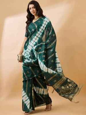 Green staple cotton saree with tie-dye bandhani pattern 4