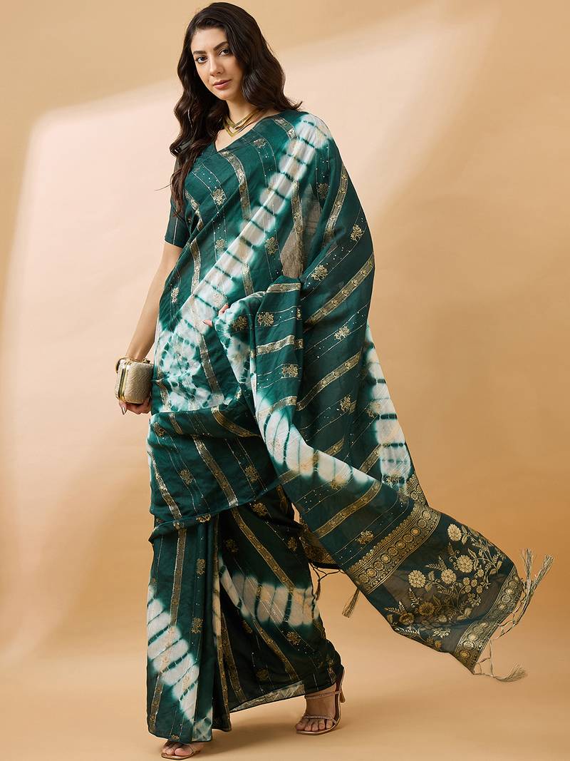 Green staple cotton saree with tie-dye bandhani pattern