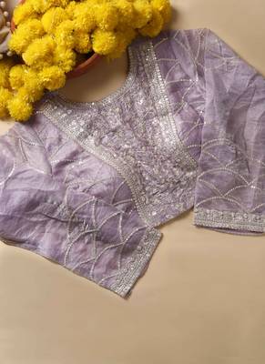 Twilight shimmer saree with ready blouse. 6