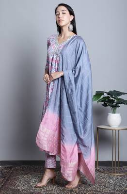 women's pure cotton jaipuri printed & embroidered kurta & pant with dupatta 4