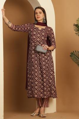 women's rayon foil printed kurta & pant with dupatta 1