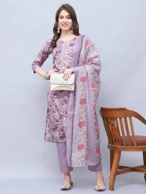 women's cotton blend floral printed kurta & pant with dupatta 4