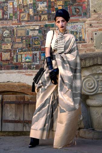 Light beige rangkaat handwoven soft silk saree