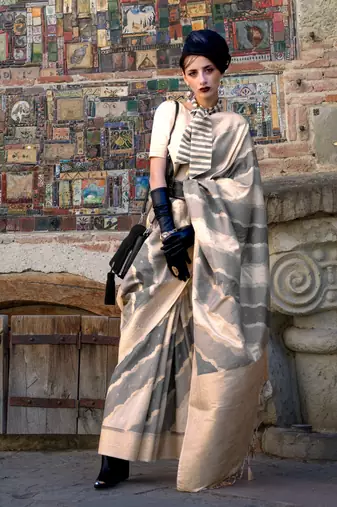 Light beige rangkaat handwoven soft silk saree