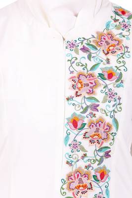 Hand Embroidered Princess Seam White Abaya 4
