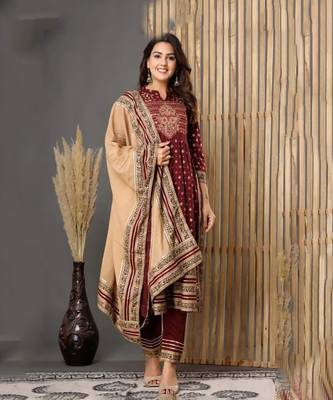 Maroon handwork embroidered kurta and pant set with dupatta 6