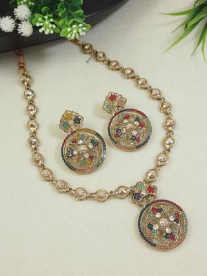 gold plated traditional design kundan stone necklace & earrings jewellery set  1