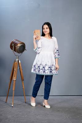 White short printed cotton peplum top 3