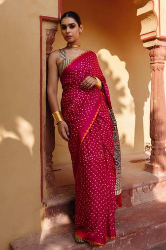 Magenta pink pure bandhani silk saree with blouse piece