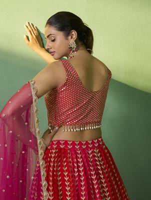 red Bridesmaid lehenga choli with dupatta set 4