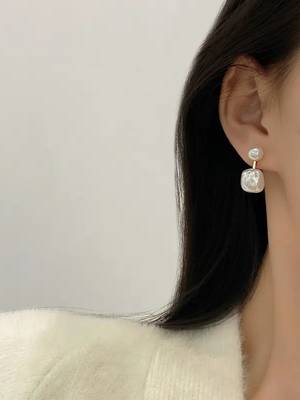 Contemporary white stone gold plated korean earring for women 4