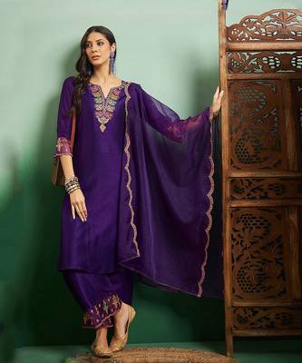 Chanderi Cotton Embroidered Kurta Pant Dupatta Set 7