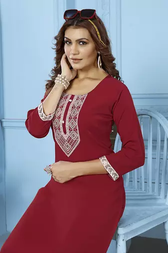 Maroon embroidered cotton kurta set