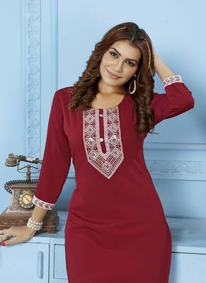 Maroon embroidered cotton kurta set 4