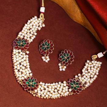 Gold plated pearls and kempu stone studded peacock choker jewelry set for women girls 2