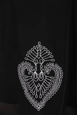 Paisley Embroidery Nida Black Abaya 4