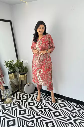 Red viscosee printed kurta set