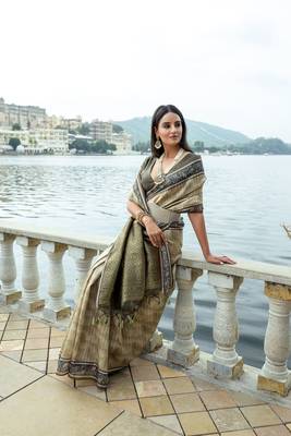 woven soft silk blend saree in pista with print work 3