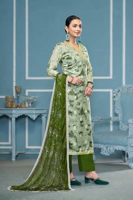 Green organza banarasi fabric printed,hand work ethnic salwar suit 4