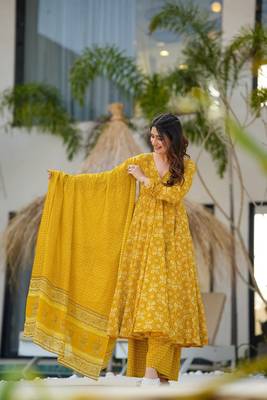 Yellow beautiful muslin fabric digital printed girlie ceremonial dress 3