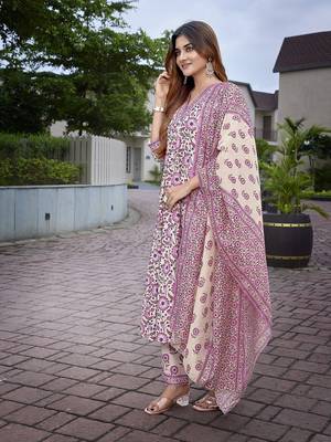 Pink sophisticated viscosee fabric printed girlie suits 4