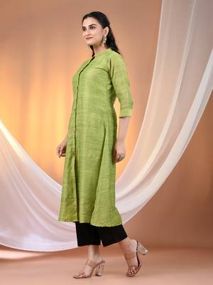 Light green cotton solid handloom a-line kurta set 2