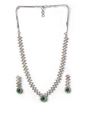 Handmade green ad pendant style necklace set 3