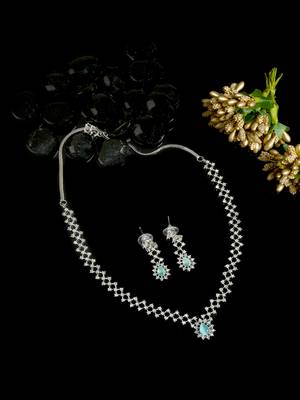Handmade turquoise ad pendant style necklace set 1