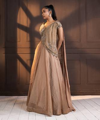 Golden Glow Embellished Lehenga Set 2
